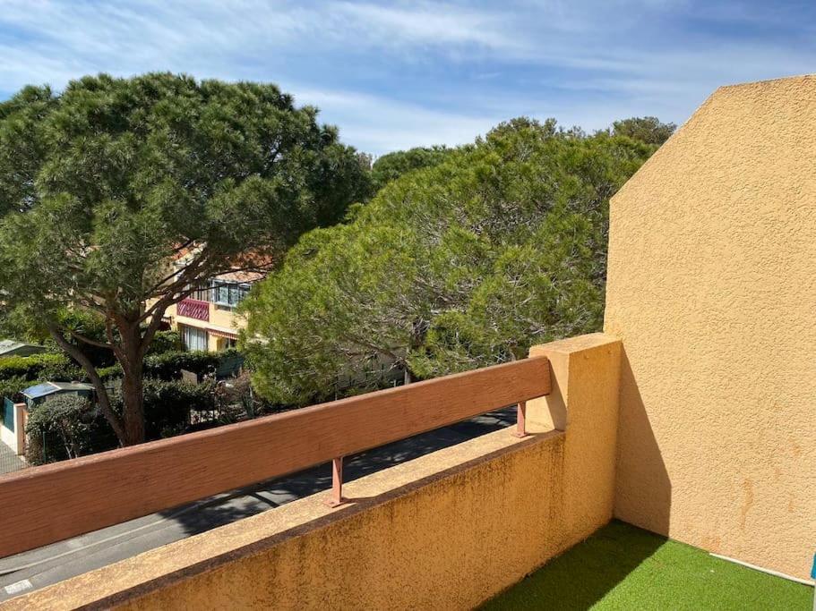 Ravissant T3 En Duplex Proche Mer La Londe-les-Maures Esterno foto